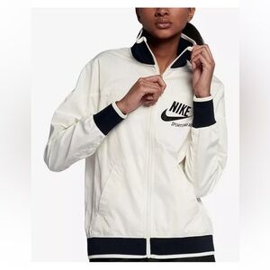 Nike Sportswear Women’s Windbreaker Track Jacket size medium